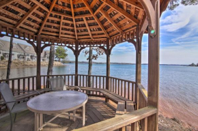 Lake Keowee Condo with Balcony and Resort Amenities!